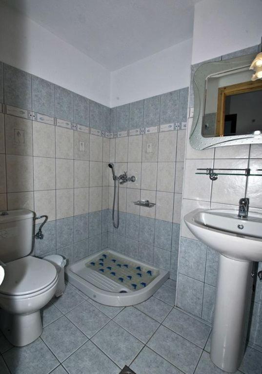 Athina Apartments Neo Klima Rum bild